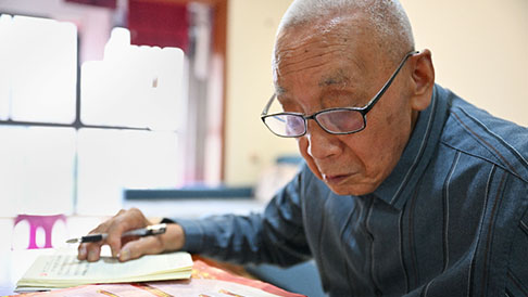 退休不退崗，初心永不忘——記新華社“中國網(wǎng)事?感動(dòng)2022”年度網(wǎng)絡(luò)感動(dòng)人物舒服民