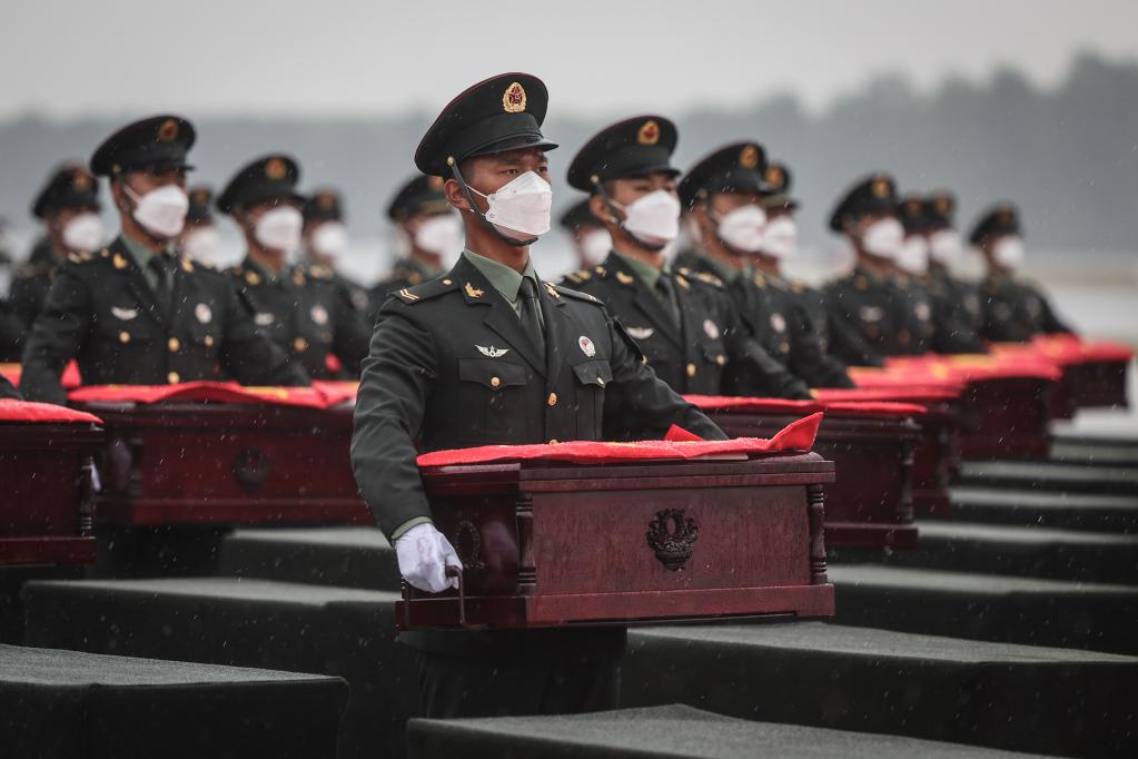 新華全媒+丨第九批在韓志愿軍烈士遺骸回國