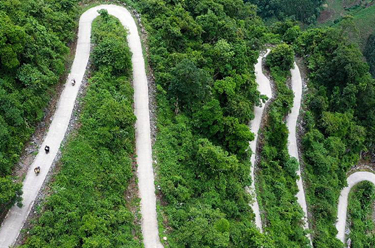 國(guó)道之行 從雪山奔向大海丨聽說過“龍拐路”嗎？這就是!