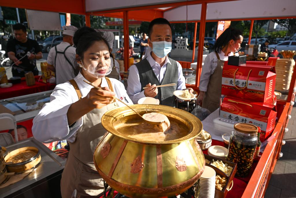 呼和浩特：多彩活動(dòng)迎中秋