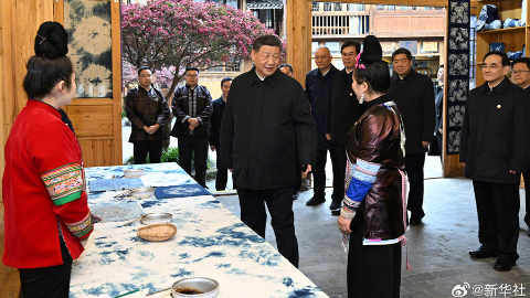 習(xí)近平：民族的特色，很古樸也很時(shí)尚